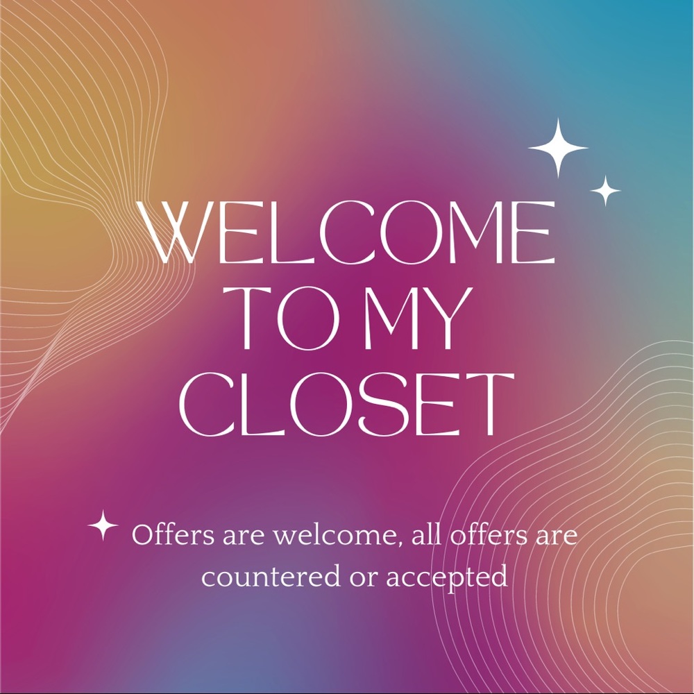 Meet your Posher! Welcome to my closet..